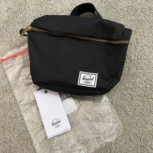 Black - Herschel 15 hip pack